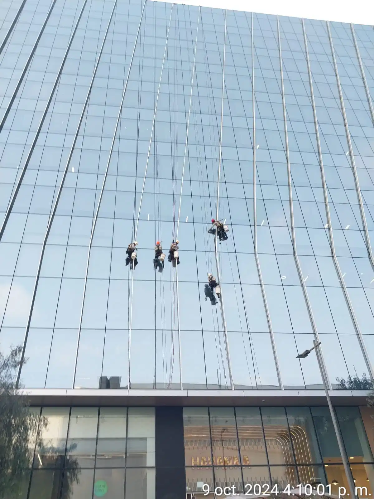 Mantenimiento de fachada corporativa